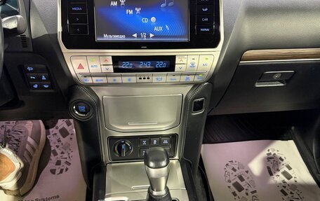 Toyota Land Cruiser Prado 150 рестайлинг 2, 2018 год, 5 200 000 рублей, 15 фотография