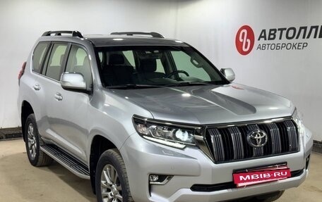 Toyota Land Cruiser Prado 150 рестайлинг 2, 2018 год, 5 200 000 рублей, 7 фотография