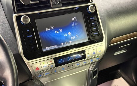Toyota Land Cruiser Prado 150 рестайлинг 2, 2018 год, 5 200 000 рублей, 16 фотография