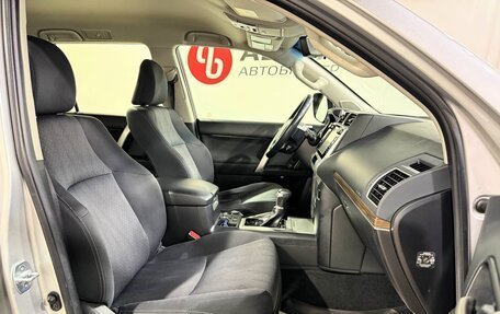 Toyota Land Cruiser Prado 150 рестайлинг 2, 2018 год, 5 200 000 рублей, 19 фотография