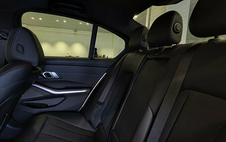 BMW 3 серия, 2020 год, 3 465 000 рублей, 15 фотография