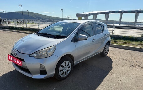 Toyota Aqua I, 2014 год, 680 000 рублей, 3 фотография
