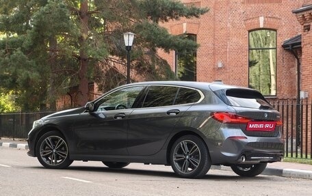 BMW 1 серия, 2021 год, 3 050 000 рублей, 10 фотография