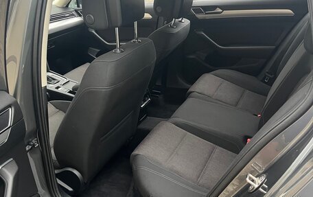 Volkswagen Passat B8 рестайлинг, 2017 год, 2 000 000 рублей, 14 фотография