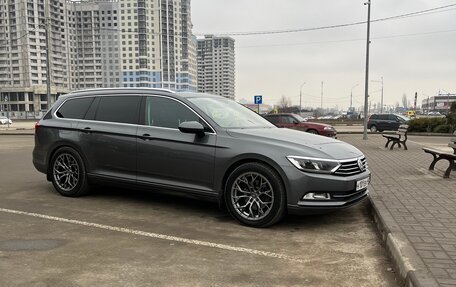 Volkswagen Passat B8 рестайлинг, 2017 год, 2 000 000 рублей, 18 фотография