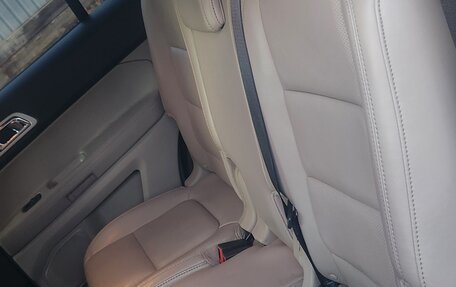 Ford Explorer VI, 2012 год, 1 335 000 рублей, 11 фотография