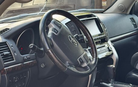 Toyota Land Cruiser 200, 2012 год, 2 750 000 рублей, 4 фотография
