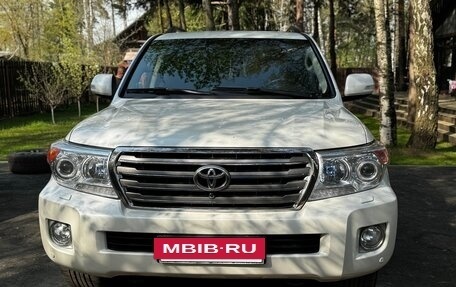 Toyota Land Cruiser 200, 2012 год, 2 750 000 рублей, 12 фотография