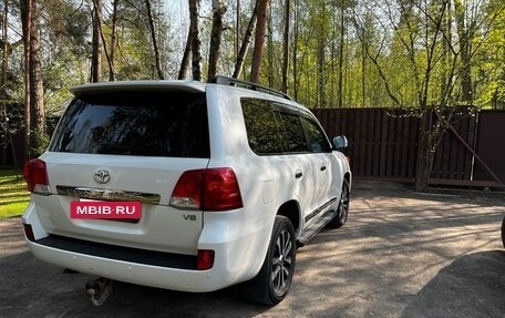 Toyota Land Cruiser 200, 2012 год, 2 750 000 рублей, 32 фотография