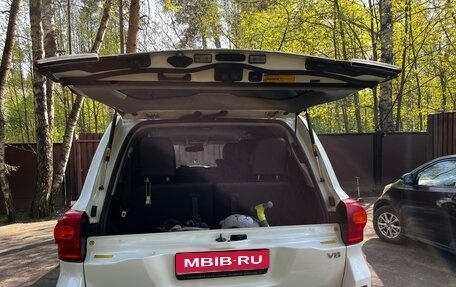 Toyota Land Cruiser 200, 2012 год, 2 750 000 рублей, 31 фотография