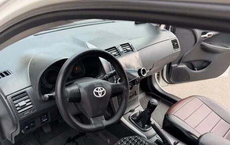 Toyota Corolla, 2012 год, 720 000 рублей, 3 фотография