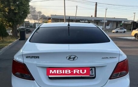 Hyundai Solaris II рестайлинг, 2015 год, 825 000 рублей, 5 фотография