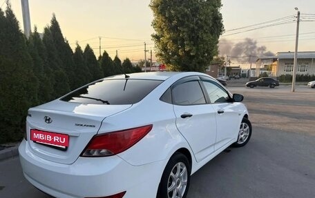 Hyundai Solaris II рестайлинг, 2015 год, 825 000 рублей, 4 фотография
