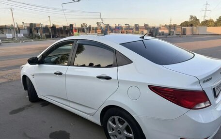 Hyundai Solaris II рестайлинг, 2015 год, 825 000 рублей, 6 фотография