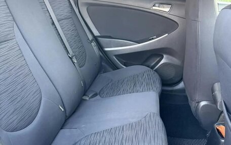 Hyundai Solaris II рестайлинг, 2015 год, 825 000 рублей, 12 фотография