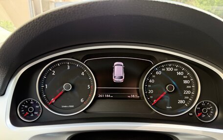 Volkswagen Touareg III, 2016 год, 3 200 000 рублей, 11 фотография