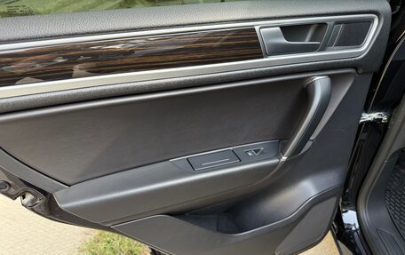 Volkswagen Touareg III, 2016 год, 3 200 000 рублей, 21 фотография