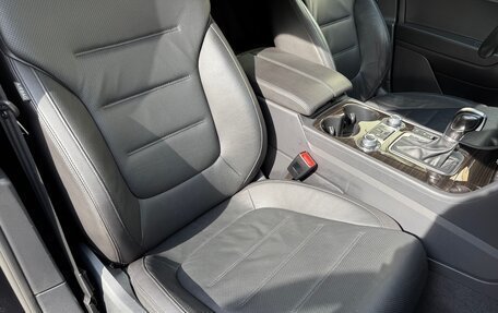 Volkswagen Touareg III, 2016 год, 3 200 000 рублей, 29 фотография