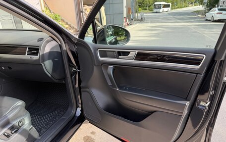 Volkswagen Touareg III, 2016 год, 3 200 000 рублей, 28 фотография