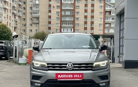 Volkswagen Tiguan II, 2019 год, 2 399 000 рублей, 5 фотография