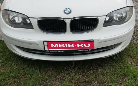 BMW 1 серия, 2011 год, 700 000 рублей, 1 фотография