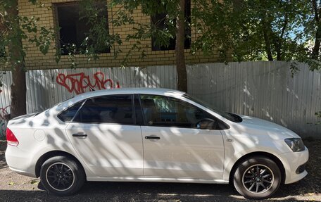 Volkswagen Polo VI (EU Market), 2013 год, 725 000 рублей, 3 фотография