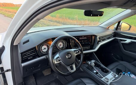 Volkswagen Touareg III, 2020 год, 3 250 000 рублей, 6 фотография