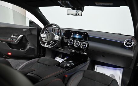 Mercedes-Benz CLA, 2019 год, 2 285 000 рублей, 10 фотография