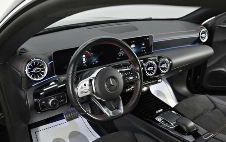 Mercedes-Benz CLA, 2019 год, 2 285 000 рублей, 9 фотография