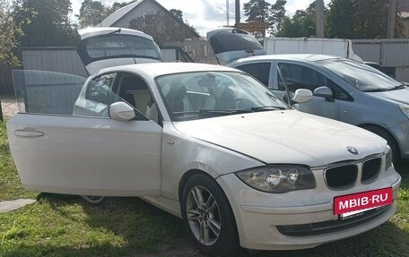 BMW 1 серия, 2011 год, 700 000 рублей, 11 фотография