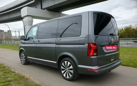 Volkswagen Multivan T6 рестайлинг, 2019 год, 4 500 000 рублей, 6 фотография