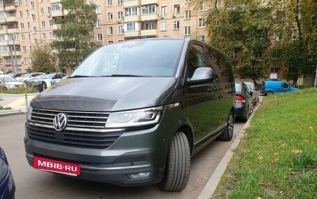 Volkswagen Multivan T6 рестайлинг, 2019 год, 4 500 000 рублей, 19 фотография