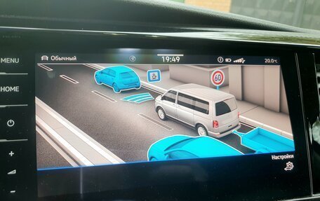 Volkswagen Multivan T6 рестайлинг, 2019 год, 4 500 000 рублей, 29 фотография