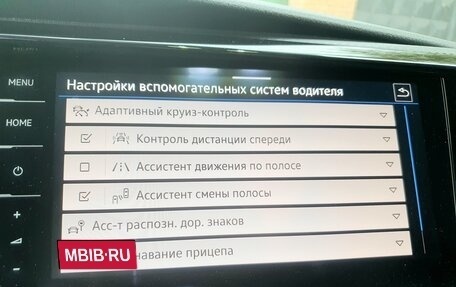 Volkswagen Multivan T6 рестайлинг, 2019 год, 4 500 000 рублей, 28 фотография