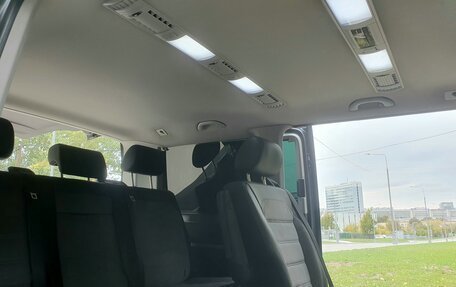 Volkswagen Multivan T6 рестайлинг, 2019 год, 4 500 000 рублей, 32 фотография
