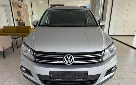 Volkswagen Tiguan I, 2016 год, 1 900 000 рублей, 2 фотография