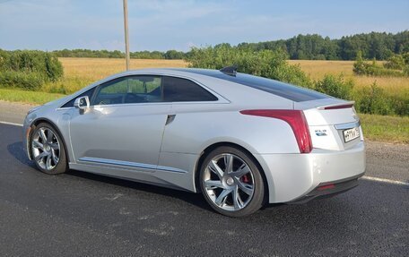 Cadillac ELR I, 2013 год, 1 750 000 рублей, 2 фотография
