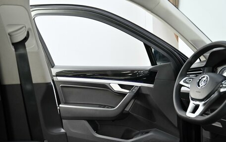 Volkswagen Touareg III, 2019 год, 3 535 000 рублей, 8 фотография