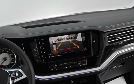Volkswagen Touareg III, 2019 год, 3 535 000 рублей, 10 фотография