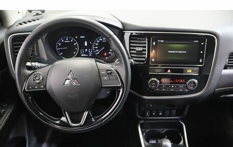 Mitsubishi Outlander III рестайлинг 3, 2019 год, 2 128 000 рублей, 8 фотография