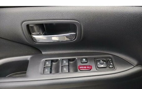 Mitsubishi Outlander III рестайлинг 3, 2019 год, 2 128 000 рублей, 14 фотография