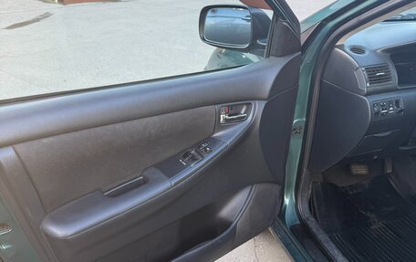 Toyota Corolla, 2005 год, 400 000 рублей, 4 фотография