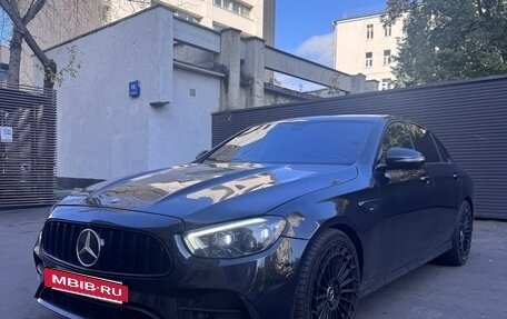 Mercedes-Benz E-Класс, 2019 год, 2 599 000 рублей, 3 фотография
