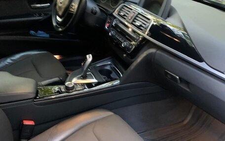 BMW 3 серия, 2017 год, 1 800 000 рублей, 14 фотография