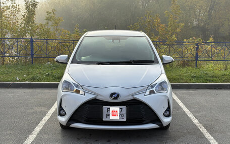 Toyota Vitz, 2017 год, 990 000 рублей, 2 фотография