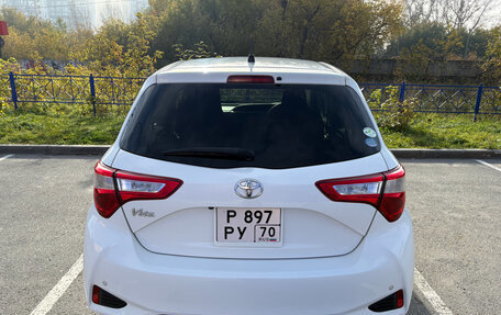 Toyota Vitz, 2017 год, 990 000 рублей, 5 фотография