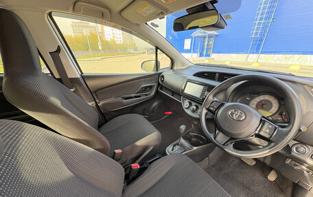 Toyota Vitz, 2017 год, 990 000 рублей, 11 фотография