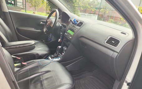 Volkswagen Polo VI (EU Market), 2012 год, 600 000 рублей, 2 фотография