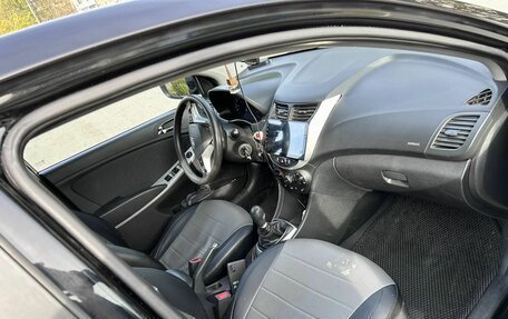 Hyundai Solaris II рестайлинг, 2012 год, 650 000 рублей, 13 фотография