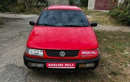 Volkswagen Passat B4, 1993 год, 200 000 рублей, 2 фотография
